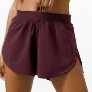 Lululemon find your pace short 3” lined